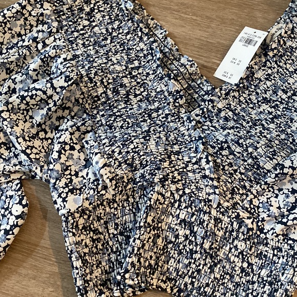 Abercrombie Navy Floral Smock Wrap Shirt - Picture 5 of 6